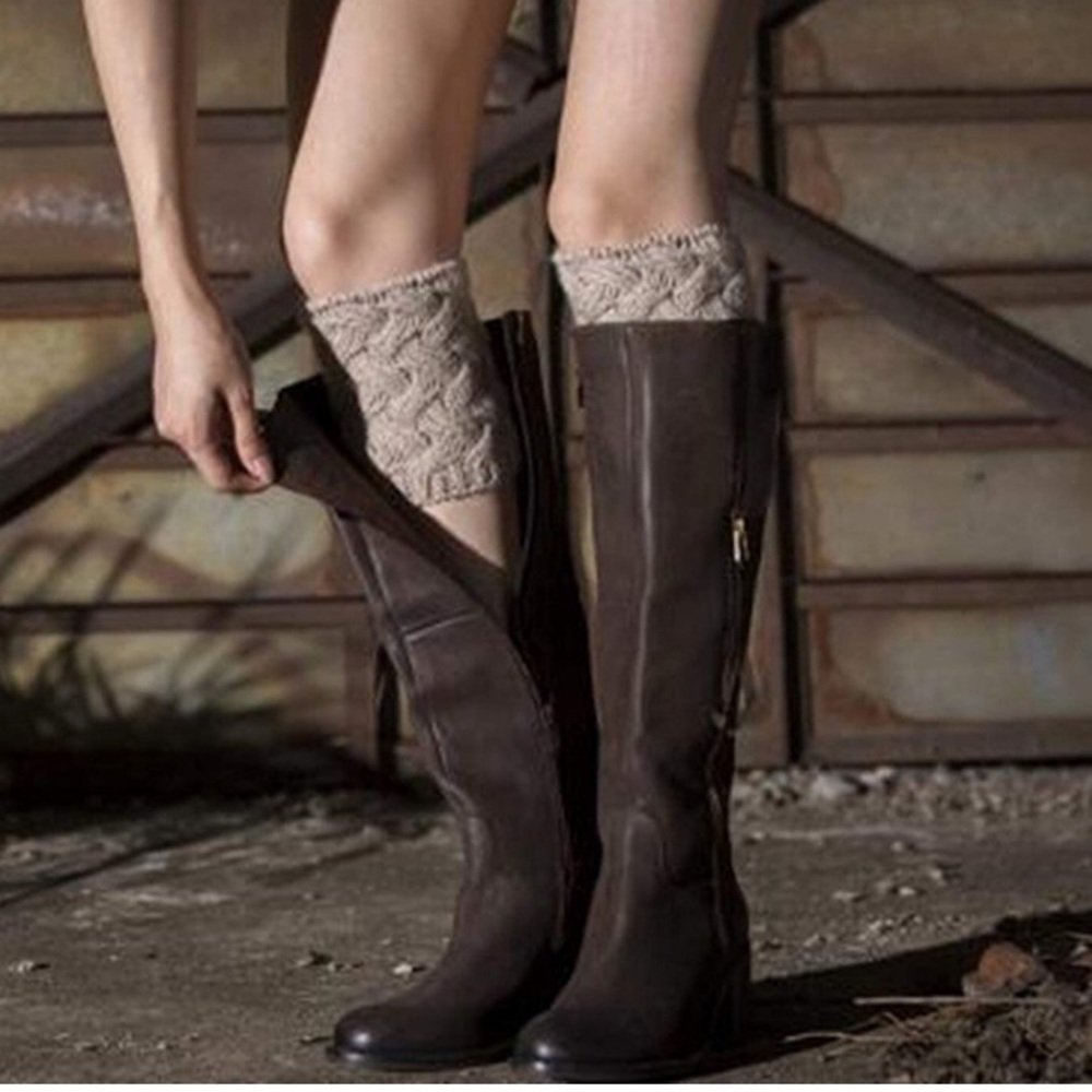 💔SOLD💔 Woman’s Crocheted Knitted Boot Cuff